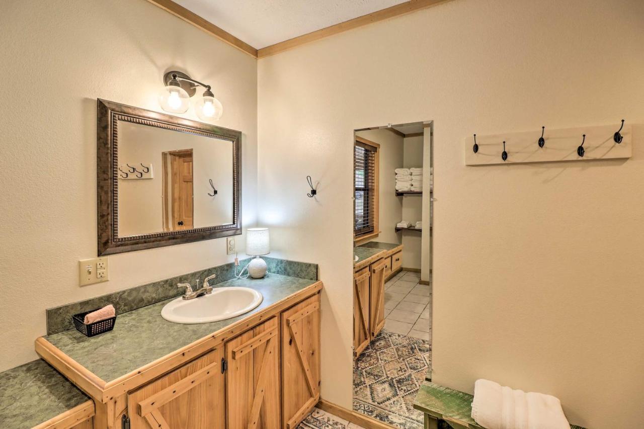 Вилла Piney Bluff Retreat With Mountain Views! Экстерьер фото